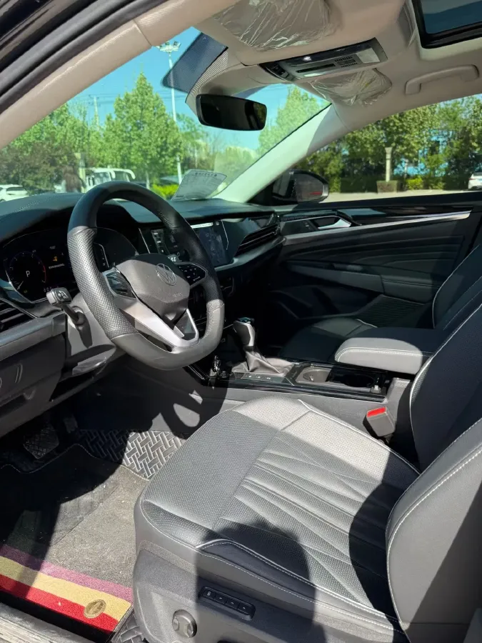 2023 Volkswagen Passat 2.0T 186HP L4 7DCT,autocango,china used car exporter,china ev exporter,chinese used car exporter,chinese used ev exporter