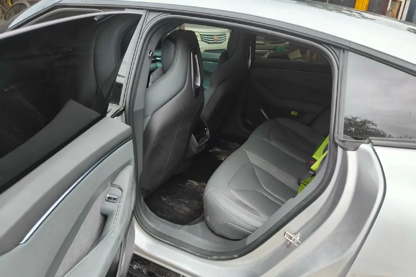 2025 Xpeng P7 BEV,autocango,china used car exporter,china ev exporter,chinese used car exporter,chinese used ev exporter