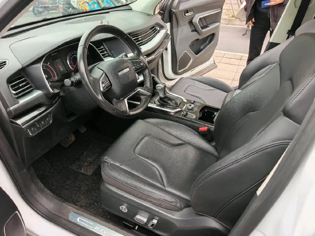 2017 Haval H6 1.5T 169HP L4 7DCT,autocango,china used car exporter,china ev exporter,chinese used car exporter,chinese used ev exporter