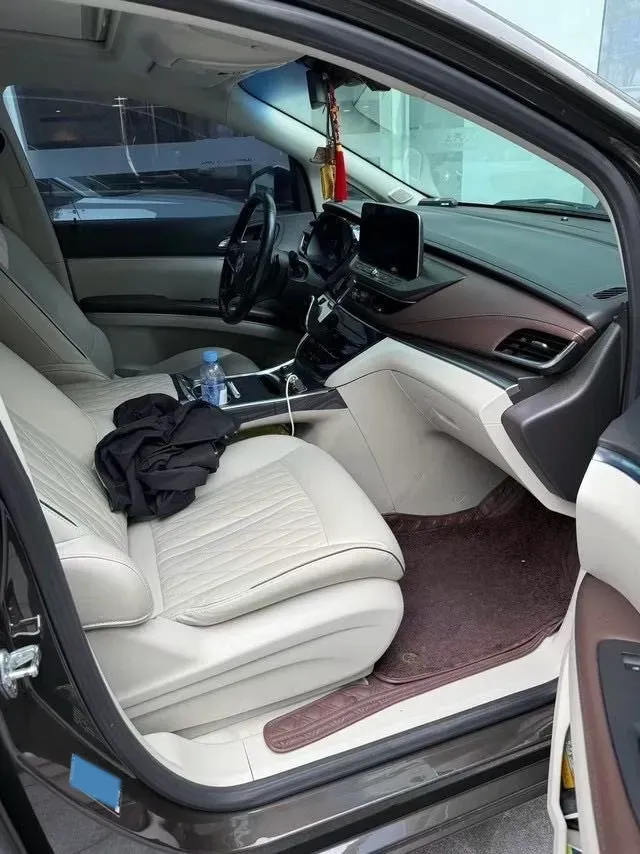 2022 Buick GL8 2.0T 237HP L4 9AT,autocango,china used car exporter,china ev exporter,chinese used car exporter,chinese used ev exporter