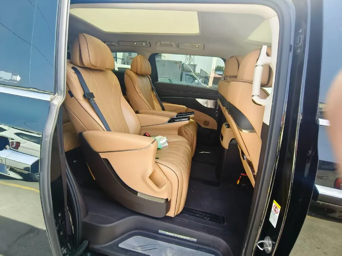 2024 Denza D9 1.5T 139HP L4 E-CVT PHEV 40KWH,autocango,china used car exporter,china ev exporter,chinese used car exporter,chinese used ev exporter