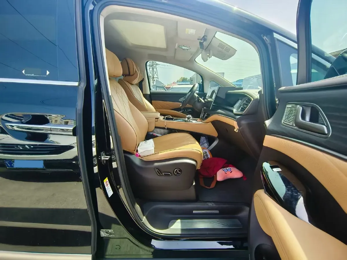 2024 Denza D9 1.5T 139HP L4 E-CVT PHEV 40KWH,autocango,china used car exporter,china ev exporter,chinese used car exporter,chinese used ev exporter