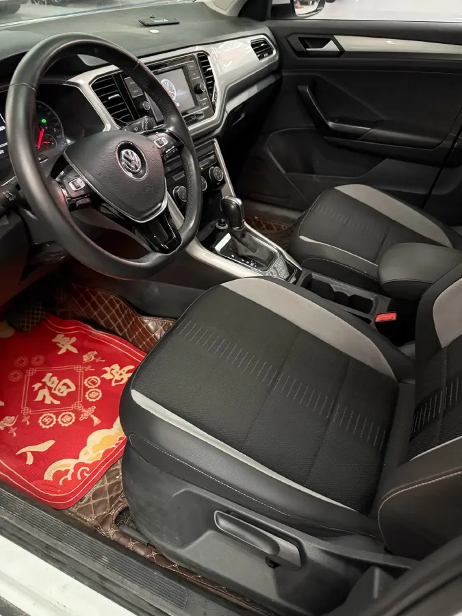 2020 Volkswagen T-Roc 1.4T 150HP L4 7DCT,autocango,china used car exporter,china ev exporter,chinese used car exporter,chinese used ev exporter