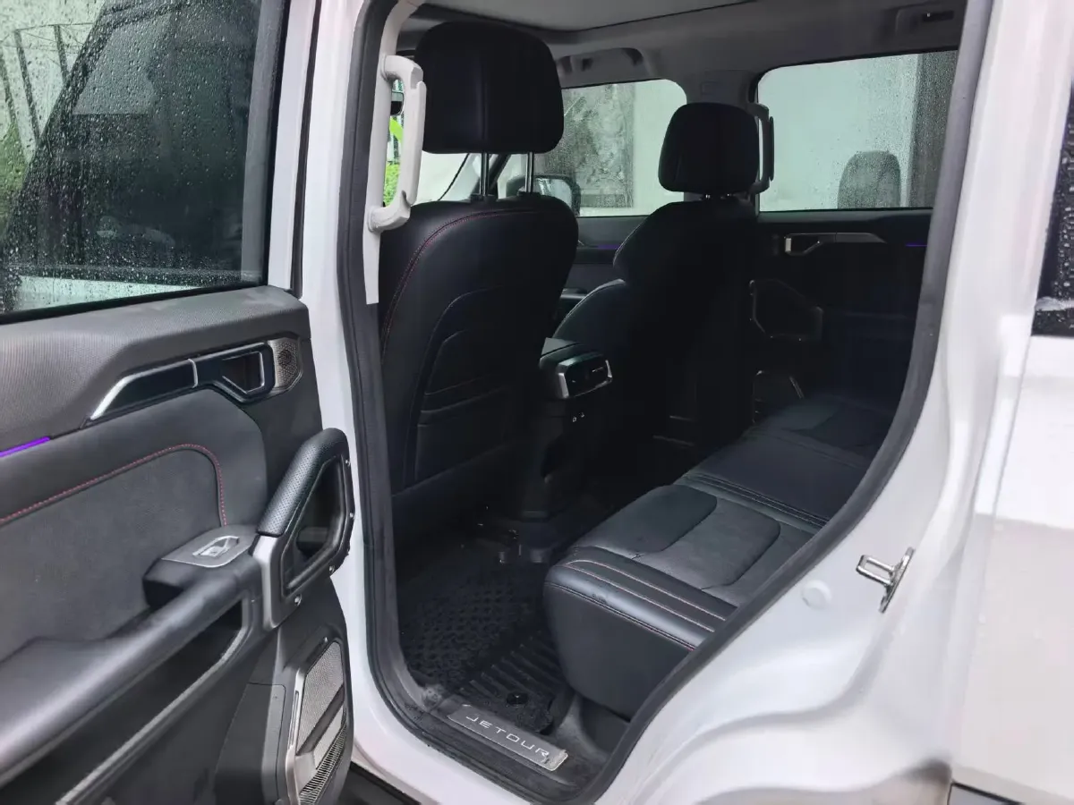 2025 Jetour ShanHai TravellerC-DM 1.5T 156HP L4 3DHT PHEV,autocango,china used car exporter,china ev exporter,chinese used car exporter,chinese used ev exporter