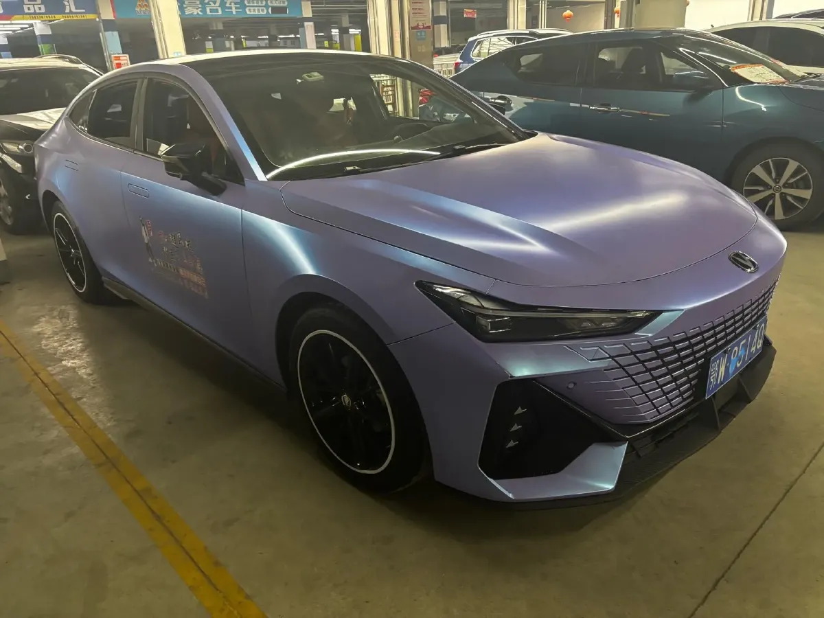 2022 ChangAn UNI-V 1.5T 188HP L4 7DCT,autocango,china used car exporter,china ev exporter,chinese used car exporter,chinese used ev exporter