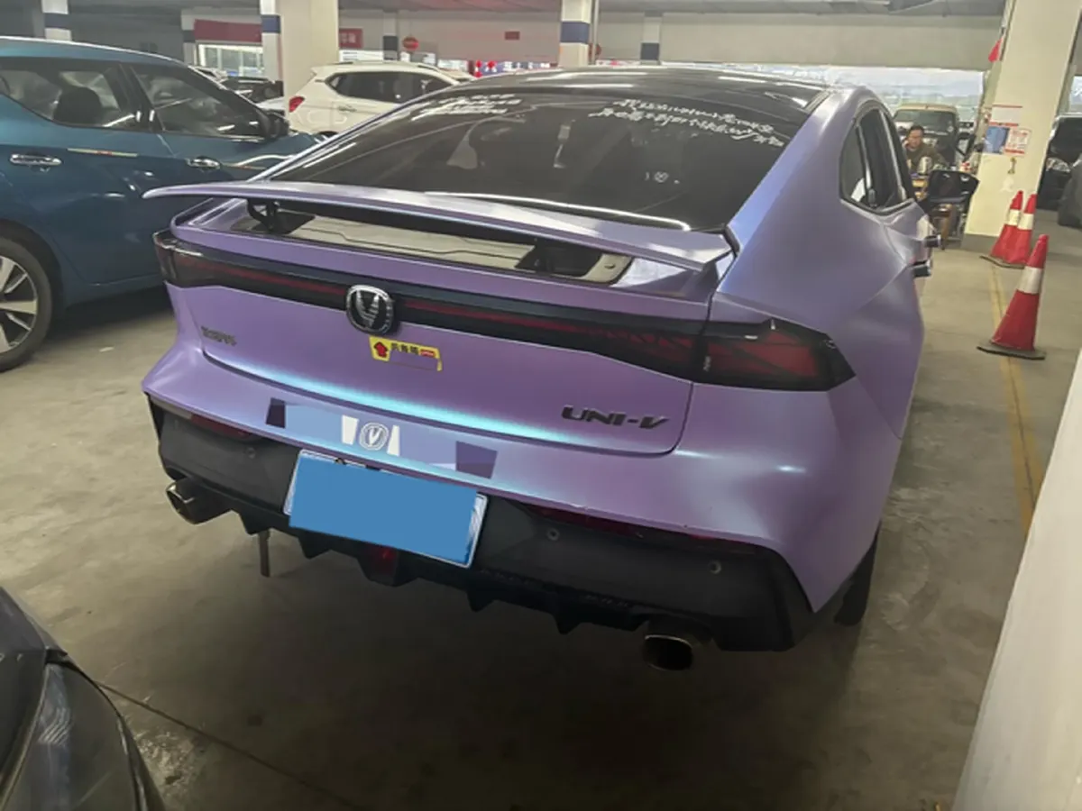 2022 ChangAn UNI-V 1.5T 188HP L4 7DCT,autocango,china used car exporter,china ev exporter,chinese used car exporter,chinese used ev exporter