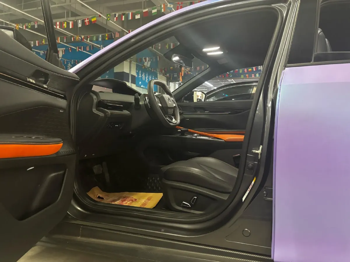 2022 ChangAn UNI-V 1.5T 188HP L4 7DCT,autocango,china used car exporter,china ev exporter,chinese used car exporter,chinese used ev exporter