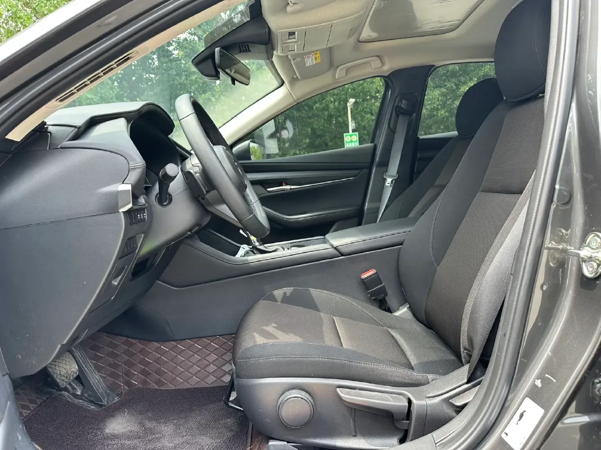 2023 Mazda 3 Axela 2.0L 158HP L4 6AT,autocango,china used car exporter,china ev exporter,chinese used car exporter,chinese used ev exporter