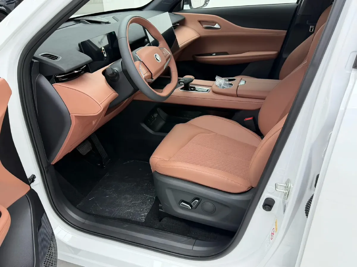 2026 Bestune B70 1.5T 169HP L4 7DCT,autocango,china used car exporter,china ev exporter,chinese used car exporter,chinese used ev exporter