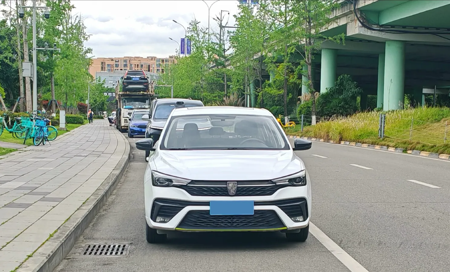 2021 Roewe i5 1.5L 120HP L4 CVT,autocango,china used car exporter,china ev exporter,chinese used car exporter,chinese used ev exporter