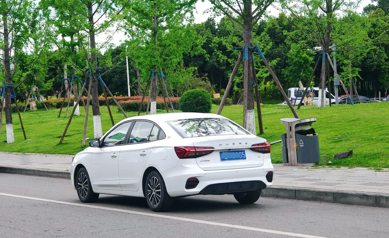 2021 Roewe i5 1.5L 120HP L4 CVT,autocango,china used car exporter,china ev exporter,chinese used car exporter,chinese used ev exporter