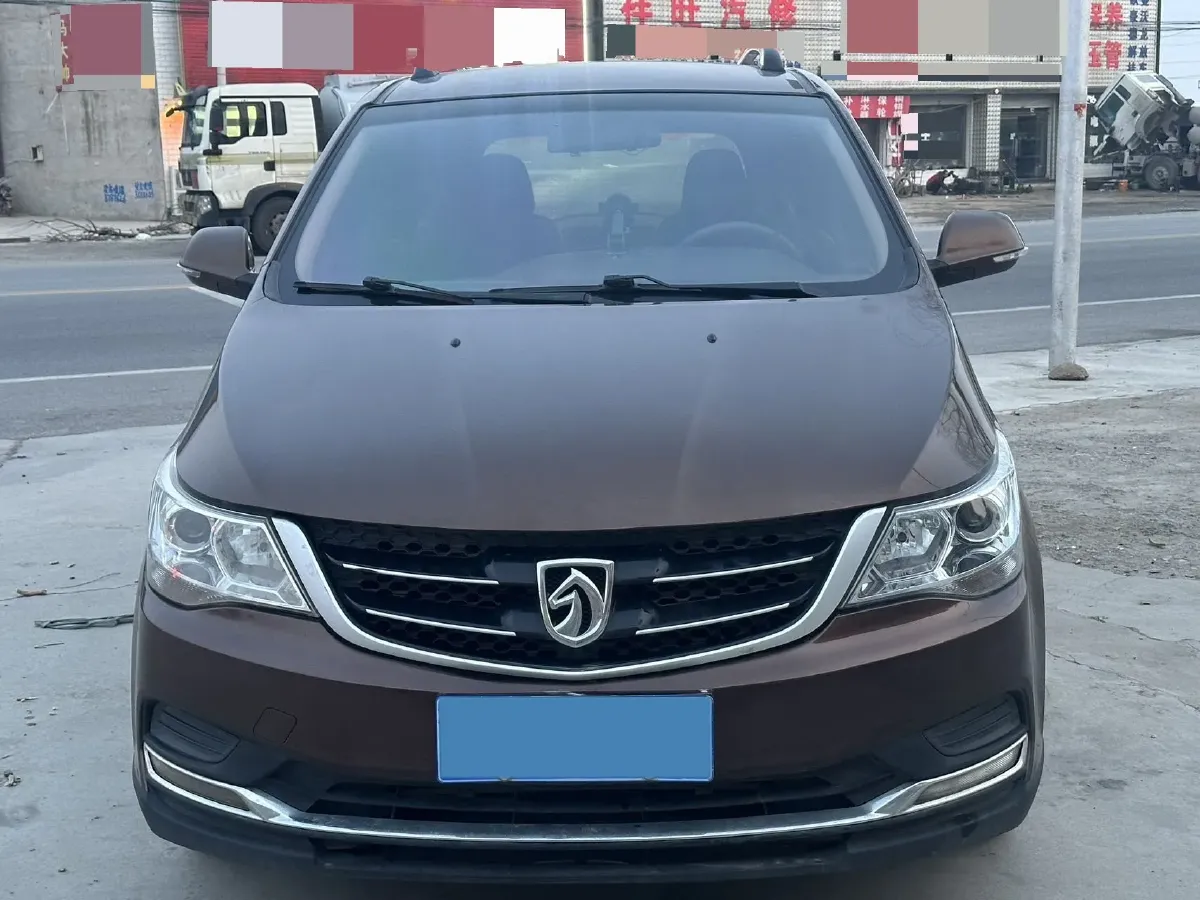 2019 BaoJun 730 1.5L 105HP L4 6MT,autocango,china used car exporter,china ev exporter,chinese used car exporter,chinese used ev exporter