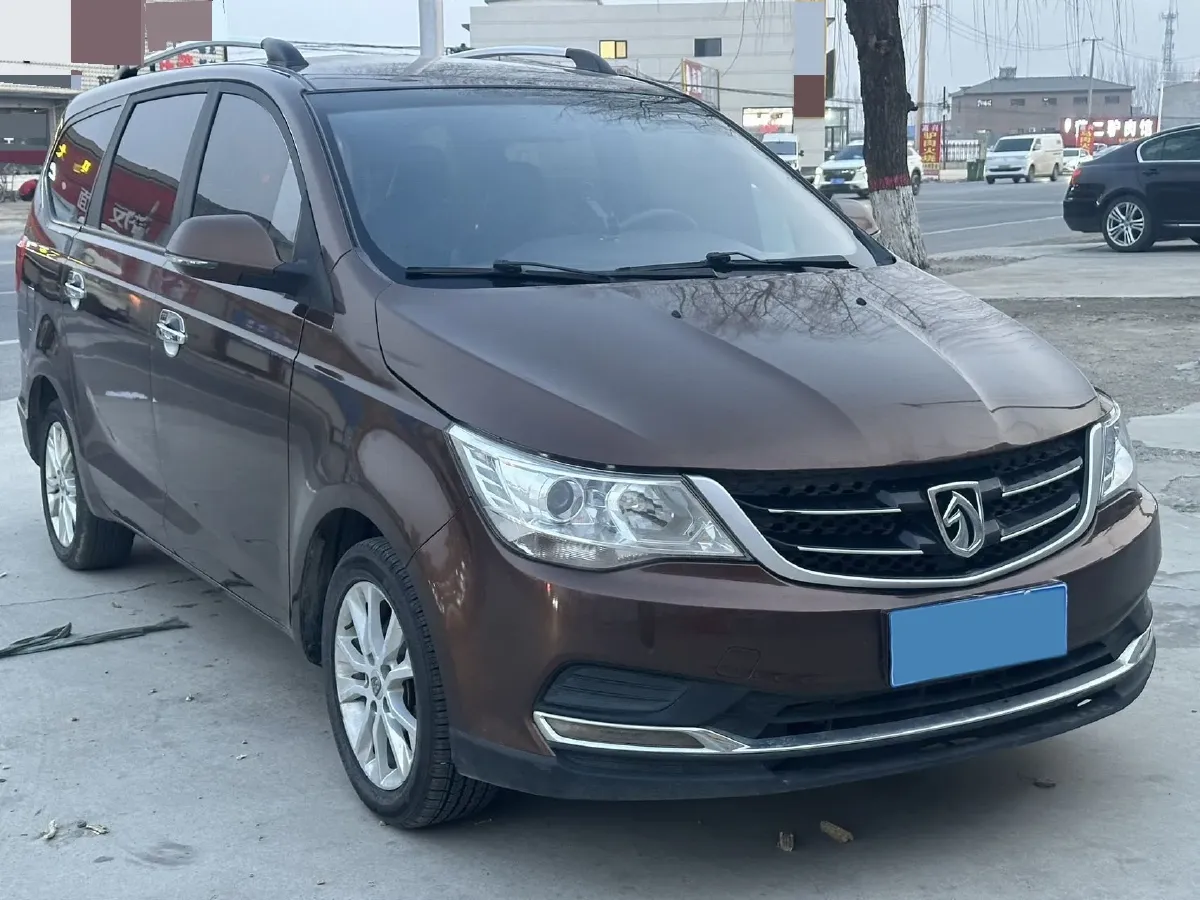 2019 BaoJun 730 1.5L 105HP L4 6MT,autocango,china used car exporter,china ev exporter,chinese used car exporter,chinese used ev exporter