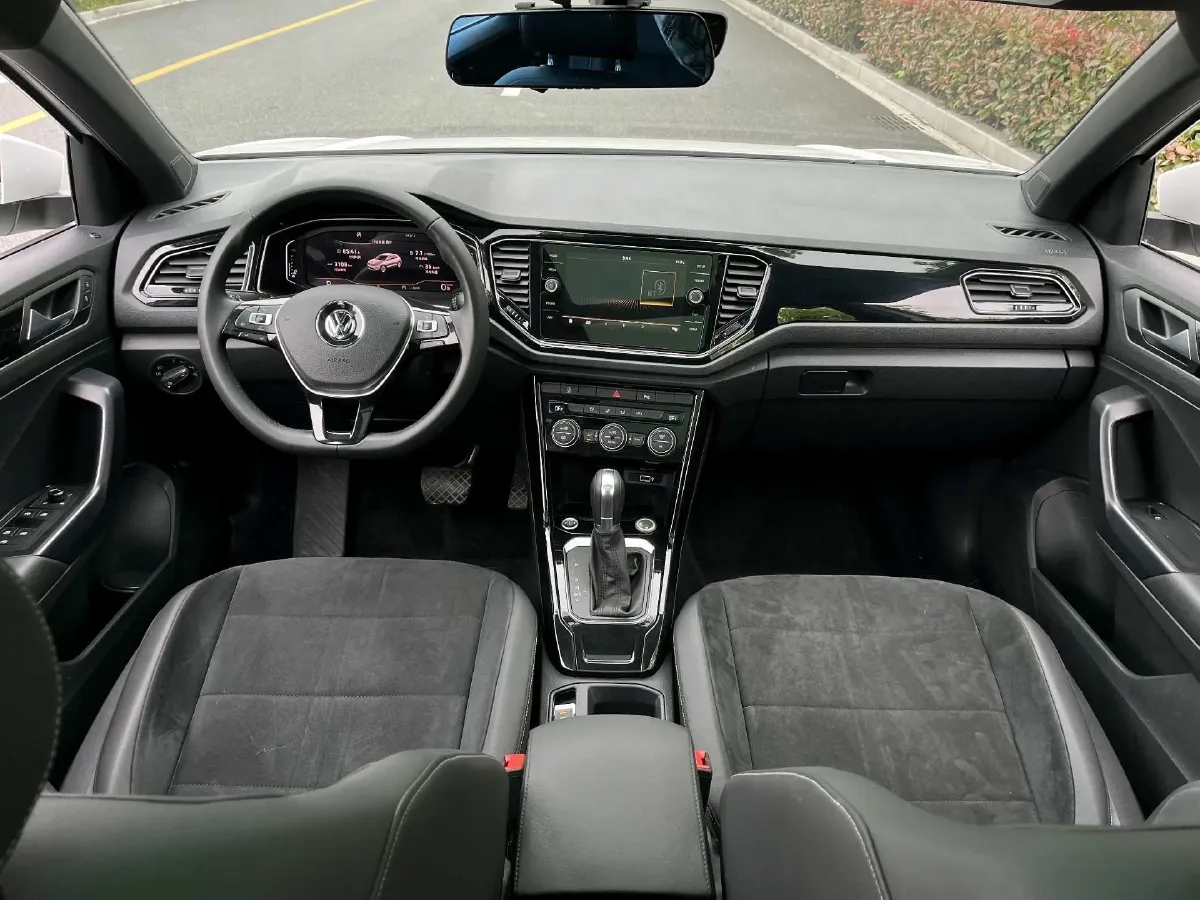 2018 Jeep Renegade 2.0L 155HP L4 9AT,autocango,china used car exporter,china ev exporter,chinese used car exporter,chinese used ev exporter