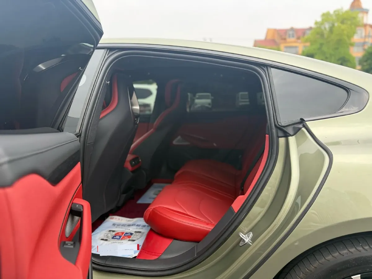 2024 MI SU7 BEV 94.3KWH,autocango,china used car exporter,china ev exporter,chinese used car exporter,chinese used ev exporter