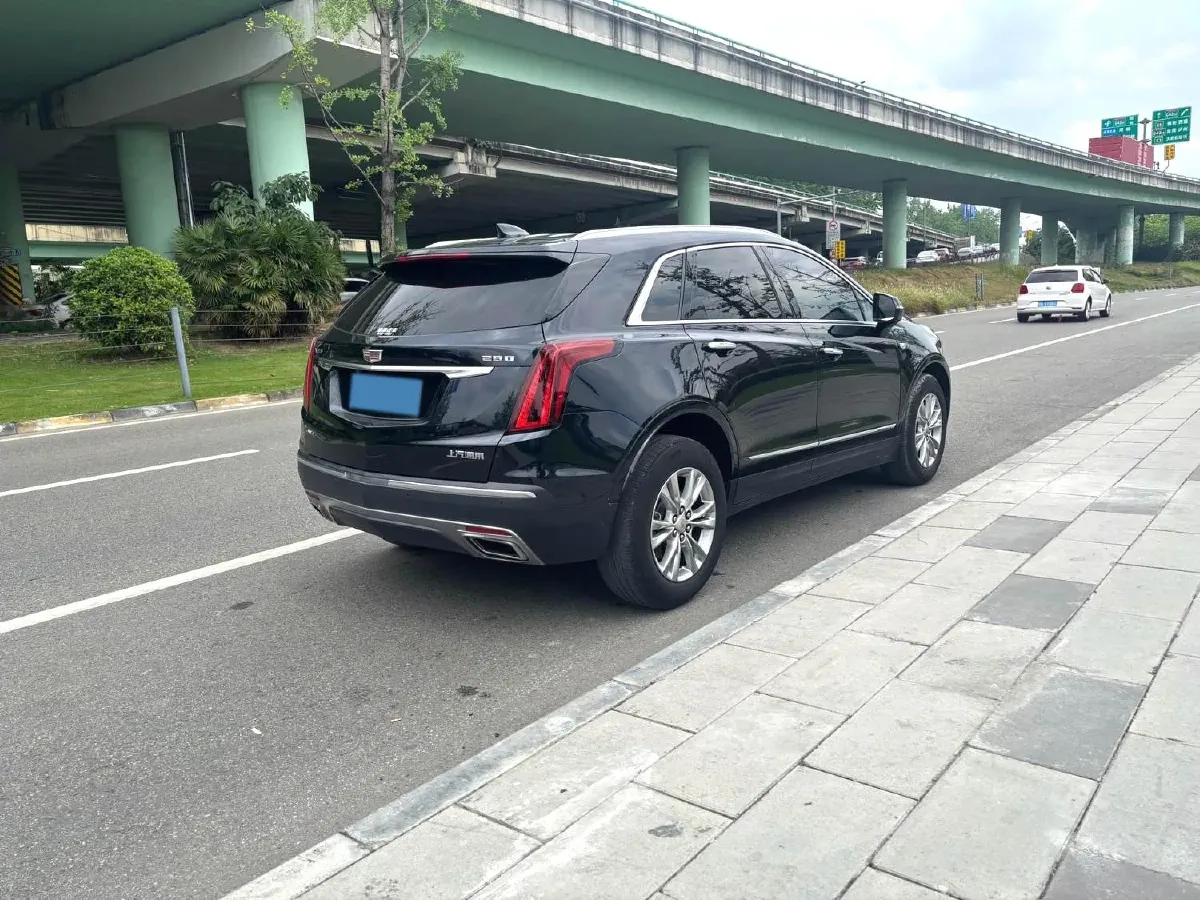 2021 Cadillac XT5 2.0T 237HP L4 9AT,autocango,china used car exporter,china ev exporter,chinese used car exporter,chinese used ev exporter