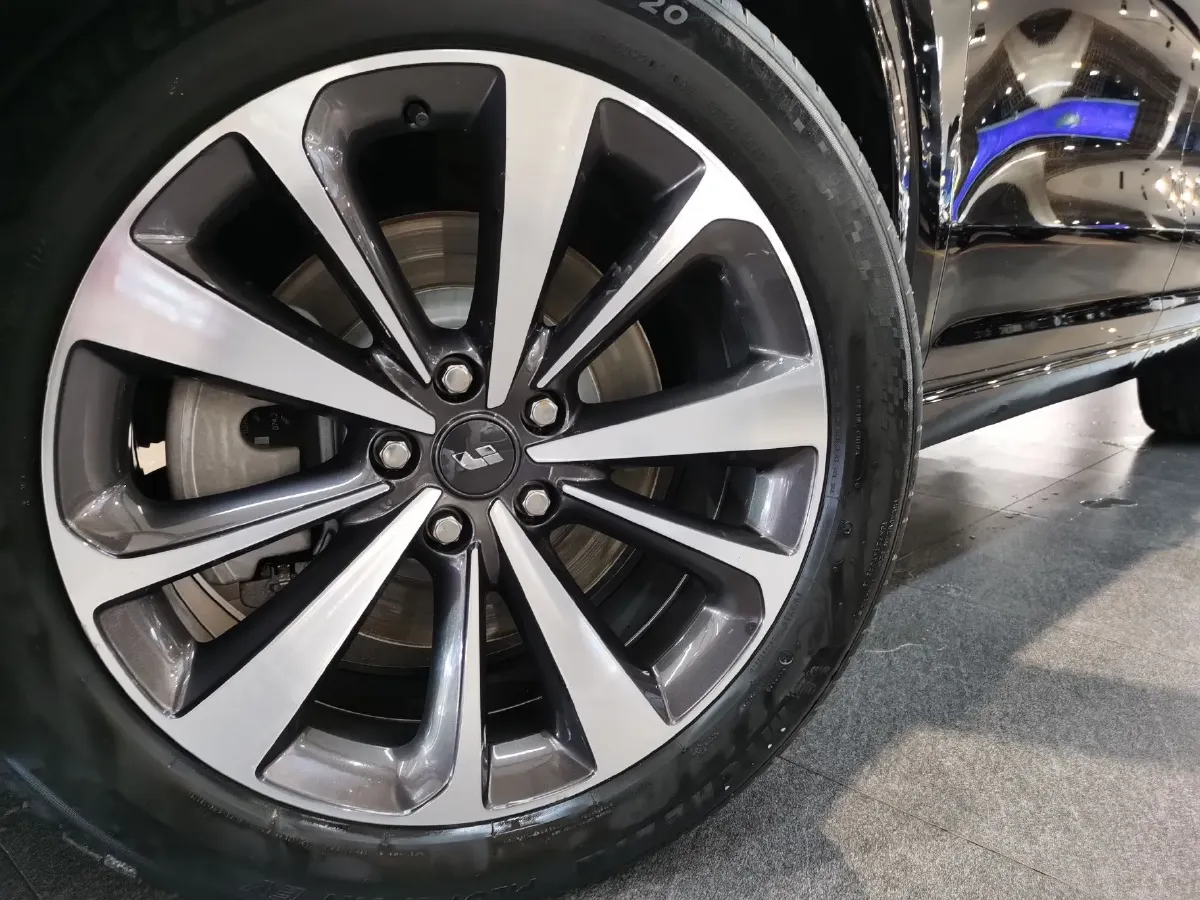 2021 Li ONE Range Extended 131HP REEV 40.5KWH,autocango,china used car exporter,china ev exporter,chinese used car exporter,chinese used ev exporter