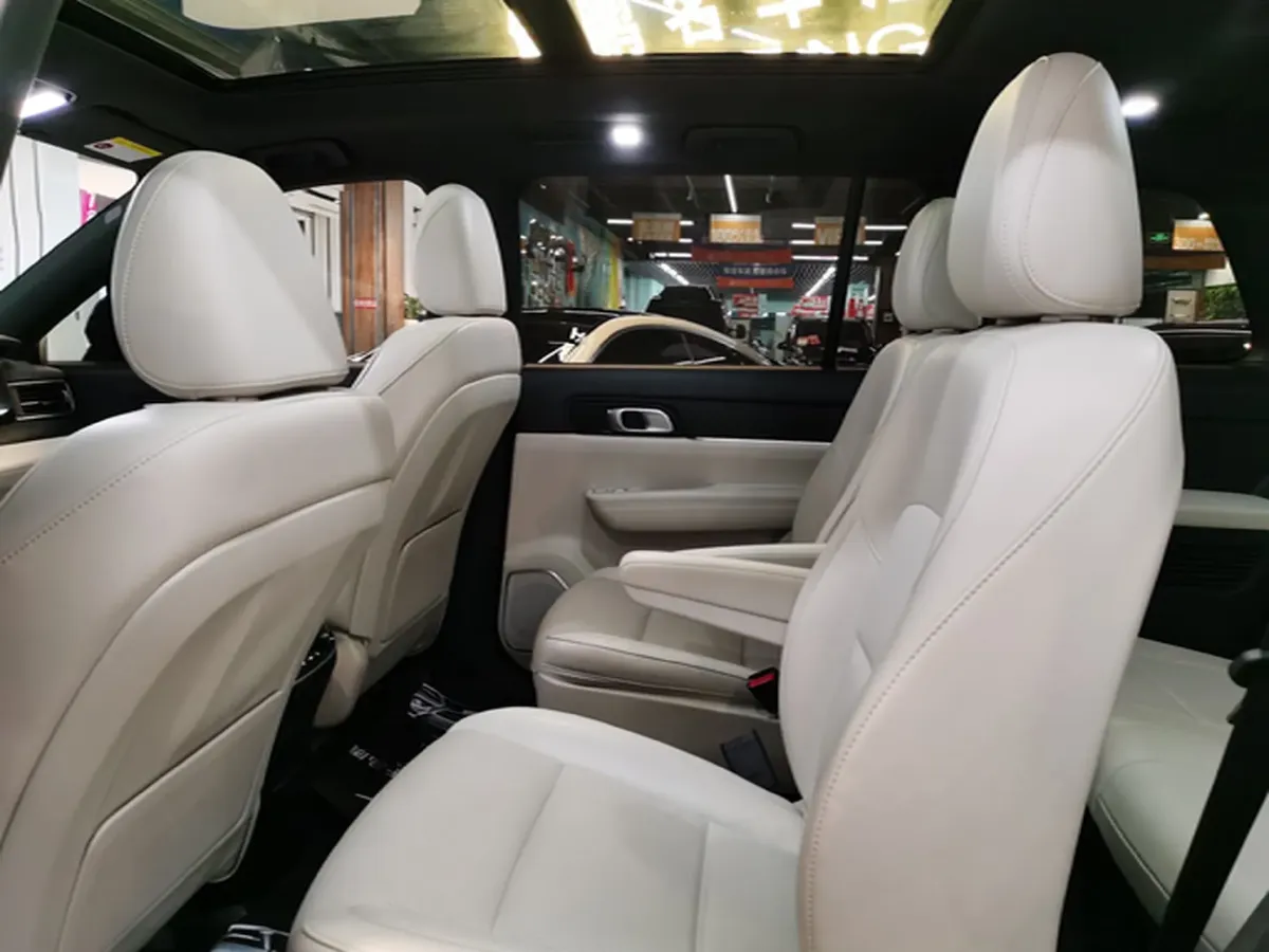 2021 Li ONE Range Extended 131HP REEV 40.5KWH,autocango,china used car exporter,china ev exporter,chinese used car exporter,chinese used ev exporter