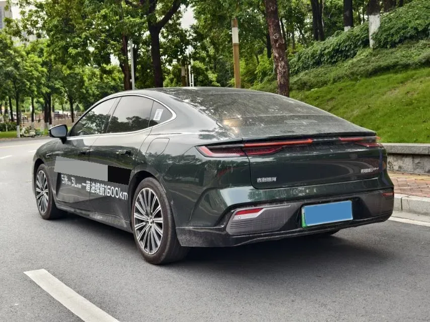 2025 Geely Galaxy Starshine 8 1.5T 163HP L4 3DHT PHEV 27.69KWH,autocango,china used car exporter,china ev exporter,chinese used car exporter,chinese used ev exporter