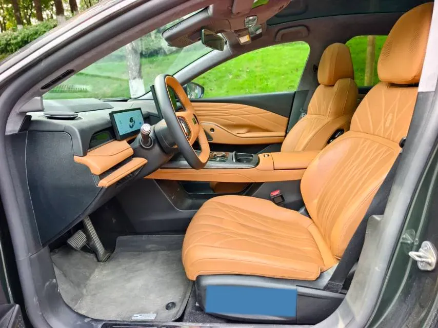 2025 Geely Galaxy Starshine 8 1.5T 163HP L4 3DHT PHEV 27.69KWH,autocango,china used car exporter,china ev exporter,chinese used car exporter,chinese used ev exporter