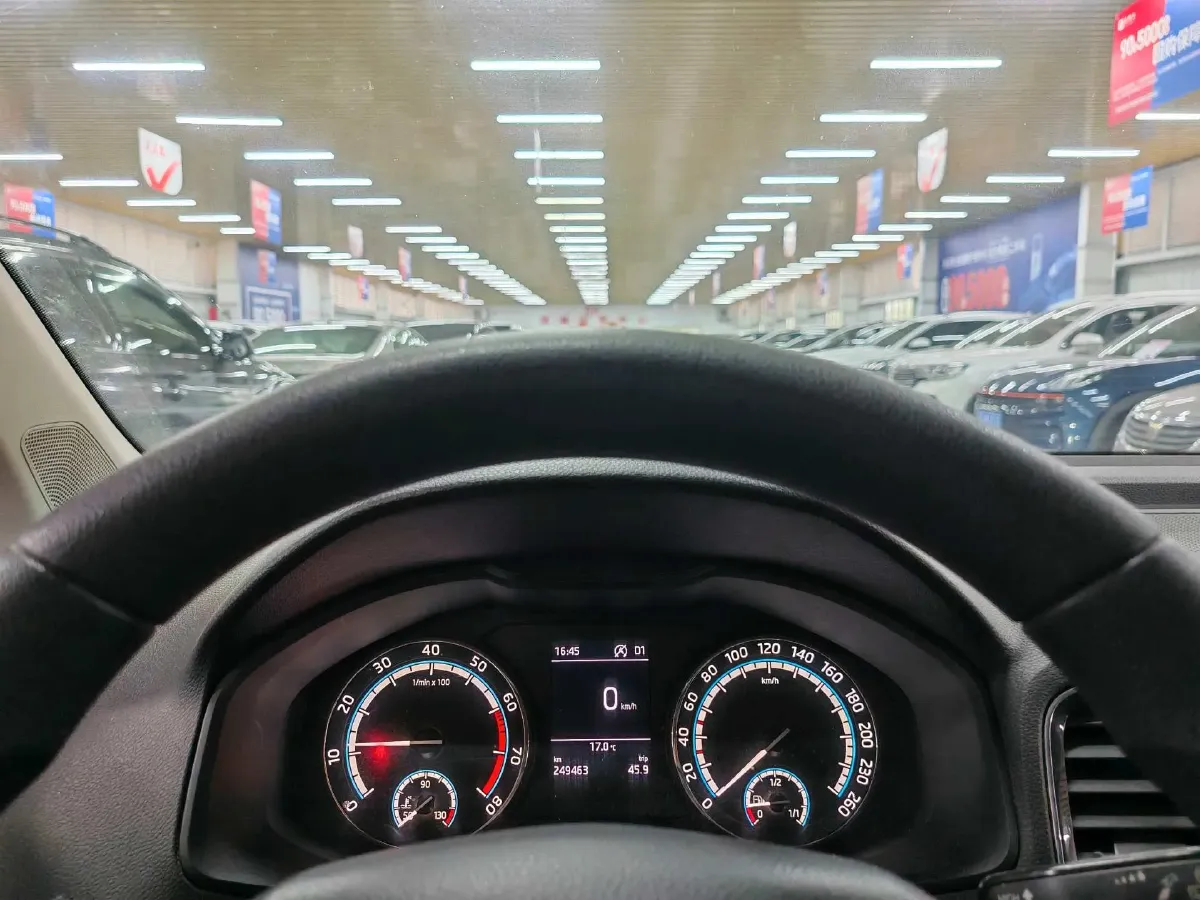 2021 Skoda Karoq 1.4T 150HP L4 7DCT,autocango,china used car exporter,china ev exporter,chinese used car exporter,chinese used ev exporter