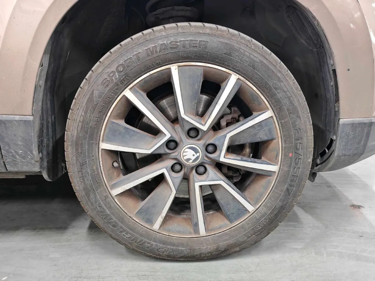 2021 Skoda Karoq 1.4T 150HP L4 7DCT,autocango,china used car exporter,china ev exporter,chinese used car exporter,chinese used ev exporter