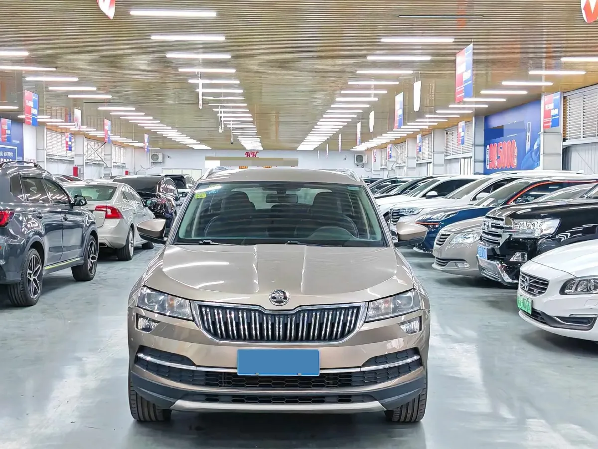 2021 Skoda Karoq 1.4T 150HP L4 7DCT,autocango,china used car exporter,china ev exporter,chinese used car exporter,chinese used ev exporter