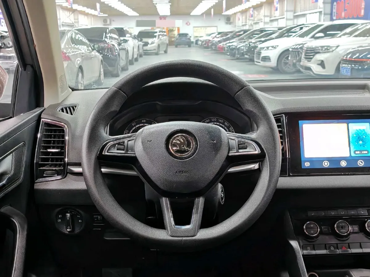 2021 Skoda Karoq 1.4T 150HP L4 7DCT,autocango,china used car exporter,china ev exporter,chinese used car exporter,chinese used ev exporter