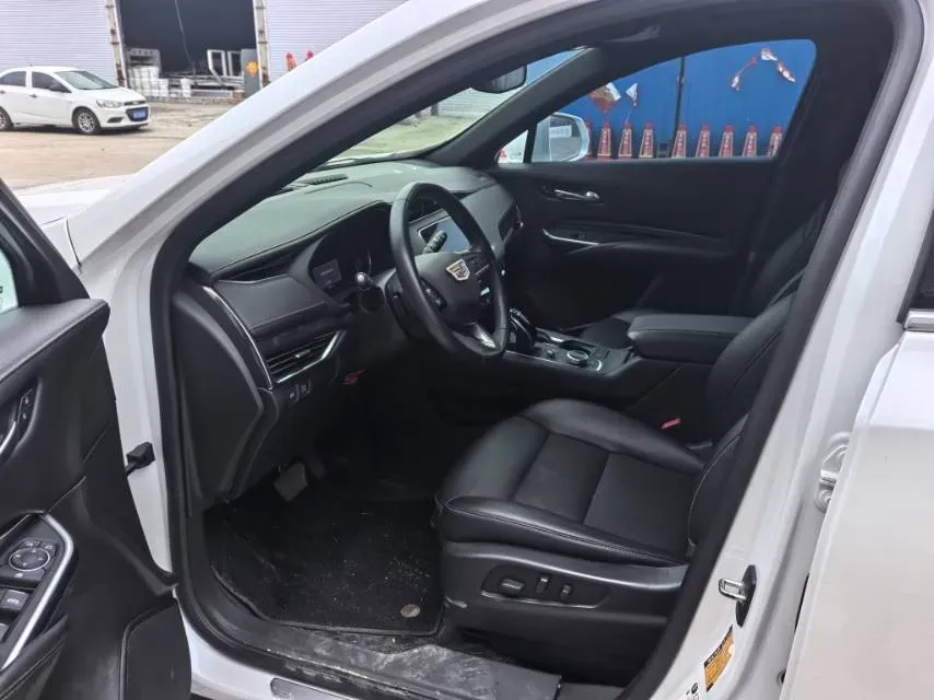 2021 Cadillac XT4 2.0T 237HP L4 9AT,autocango,china used car exporter,china ev exporter,chinese used car exporter,chinese used ev exporter