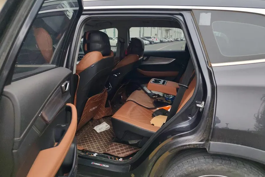 2021 Chery Tiggo 8 Plus 1.6T 197HP L4 7DCT,autocango,china used car exporter,china ev exporter,chinese used car exporter,chinese used ev exporter