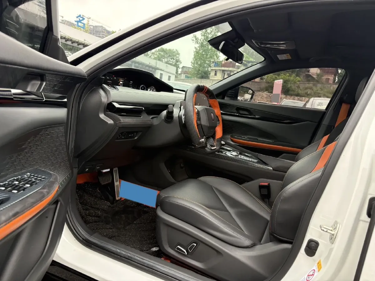 2022 ChangAn UNI-V 1.5T 188HP L4 7DCT,autocango,china used car exporter,china ev exporter,chinese used car exporter,chinese used ev exporter