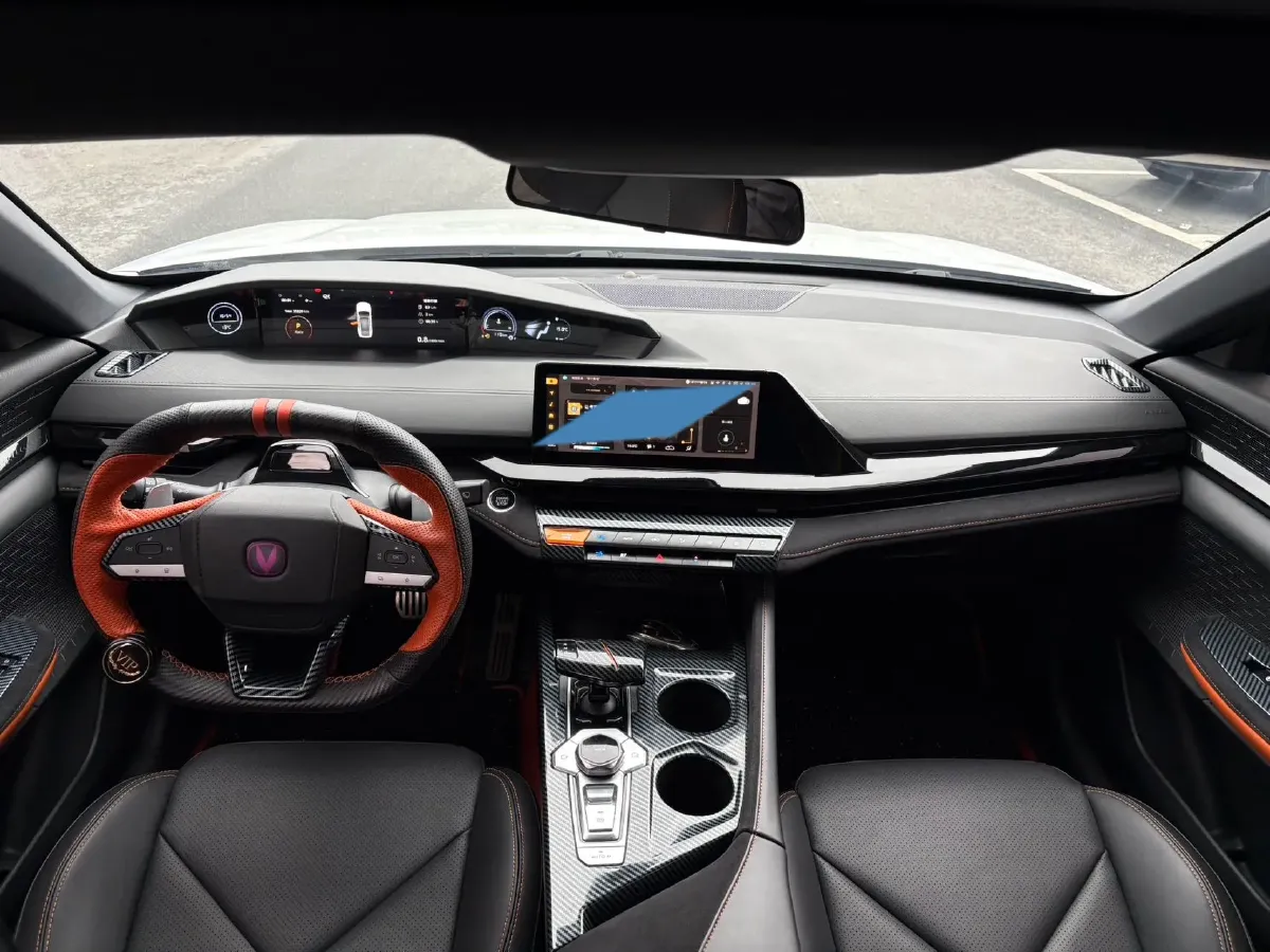 2022 ChangAn UNI-V 1.5T 188HP L4 7DCT,autocango,china used car exporter,china ev exporter,chinese used car exporter,chinese used ev exporter