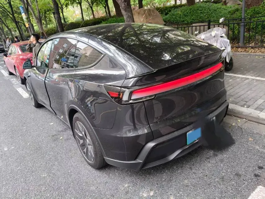 2025 Tesla Model Y L BEV,autocango,china used car exporter,china ev exporter,chinese used car exporter,chinese used ev exporter