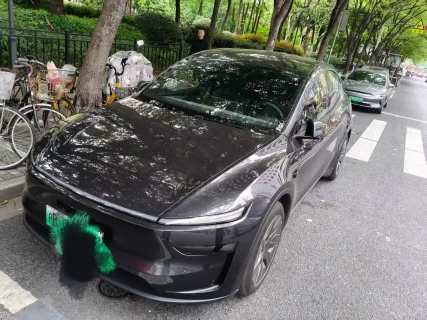 2025 Tesla Model Y L BEV,autocango,china used car exporter,china ev exporter,chinese used car exporter,chinese used ev exporter