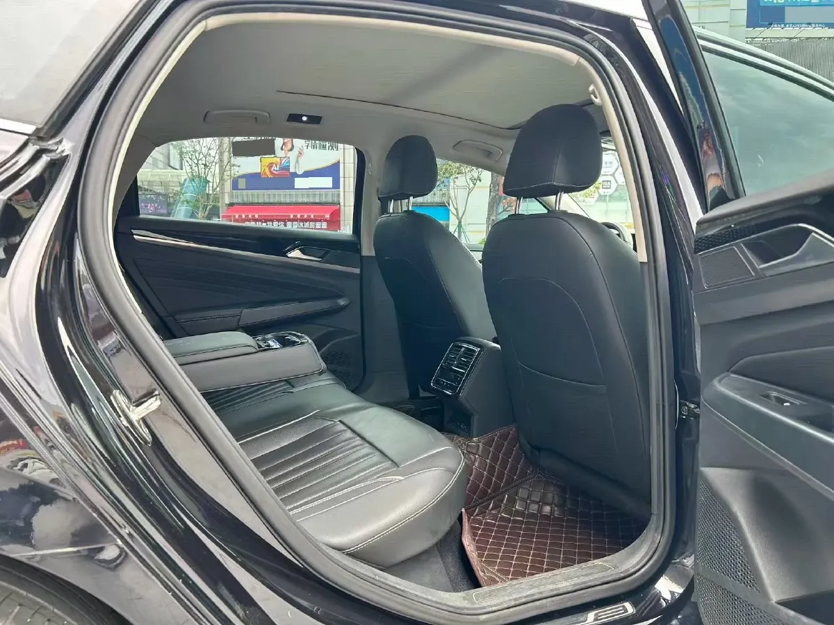 2022 Skoda Kodiak GT 2.0T 186HP L4 7DCT,autocango,china used car exporter,china ev exporter,chinese used car exporter,chinese used ev exporter