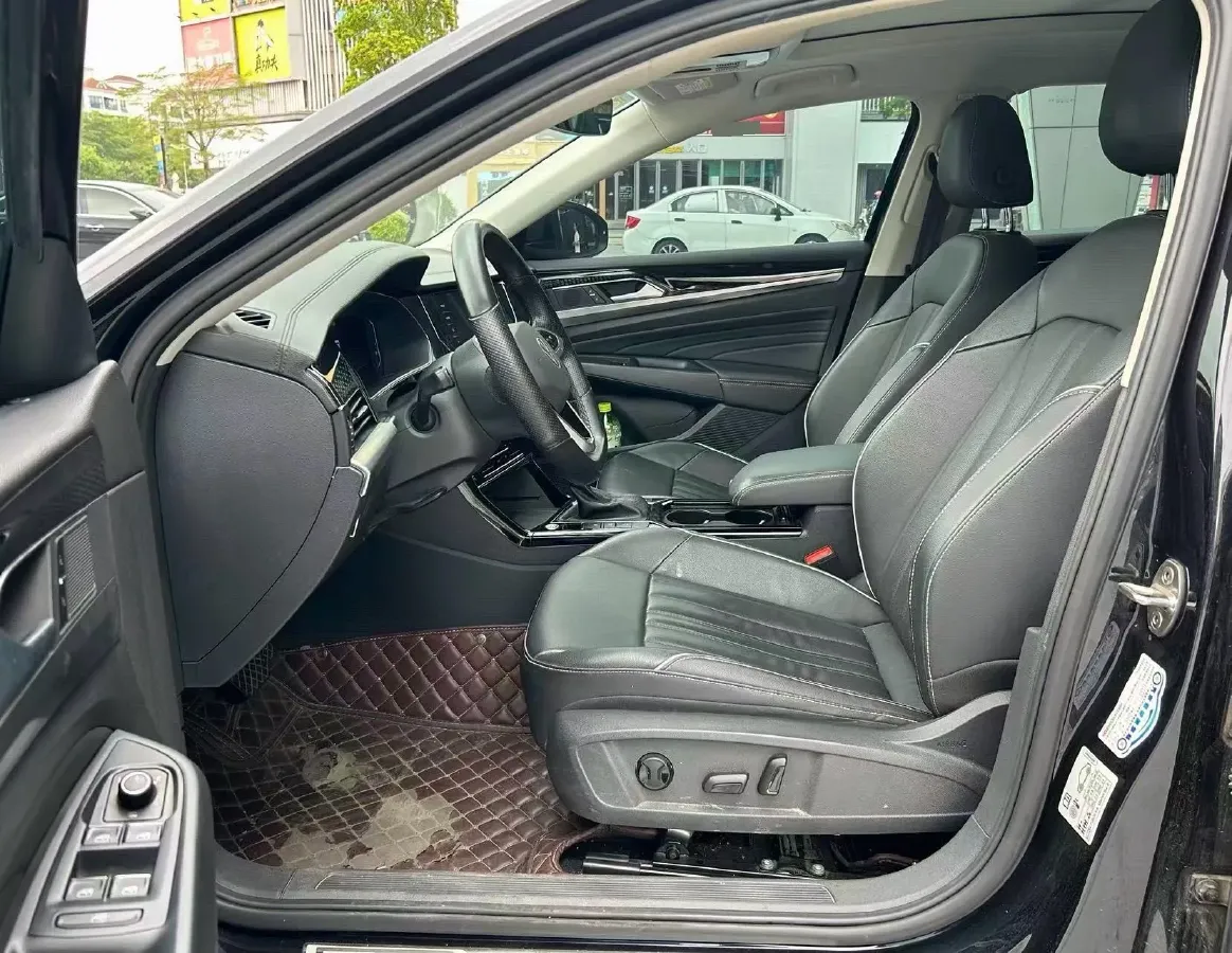 2022 Skoda Kodiak GT 2.0T 186HP L4 7DCT,autocango,china used car exporter,china ev exporter,chinese used car exporter,chinese used ev exporter