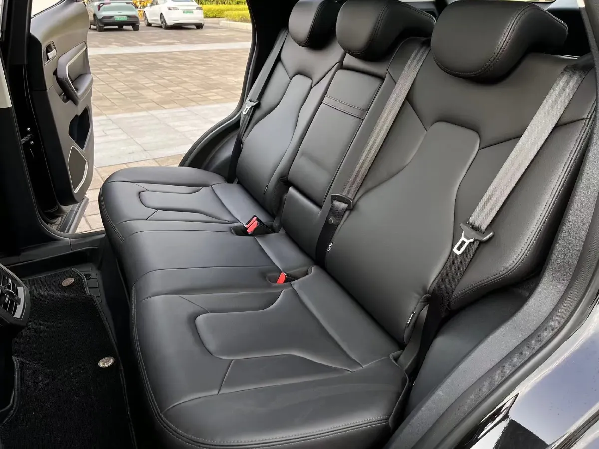 2017 Haval H6 1.5T 169HP L4 7DCT,autocango,china used car exporter,china ev exporter,chinese used car exporter,chinese used ev exporter