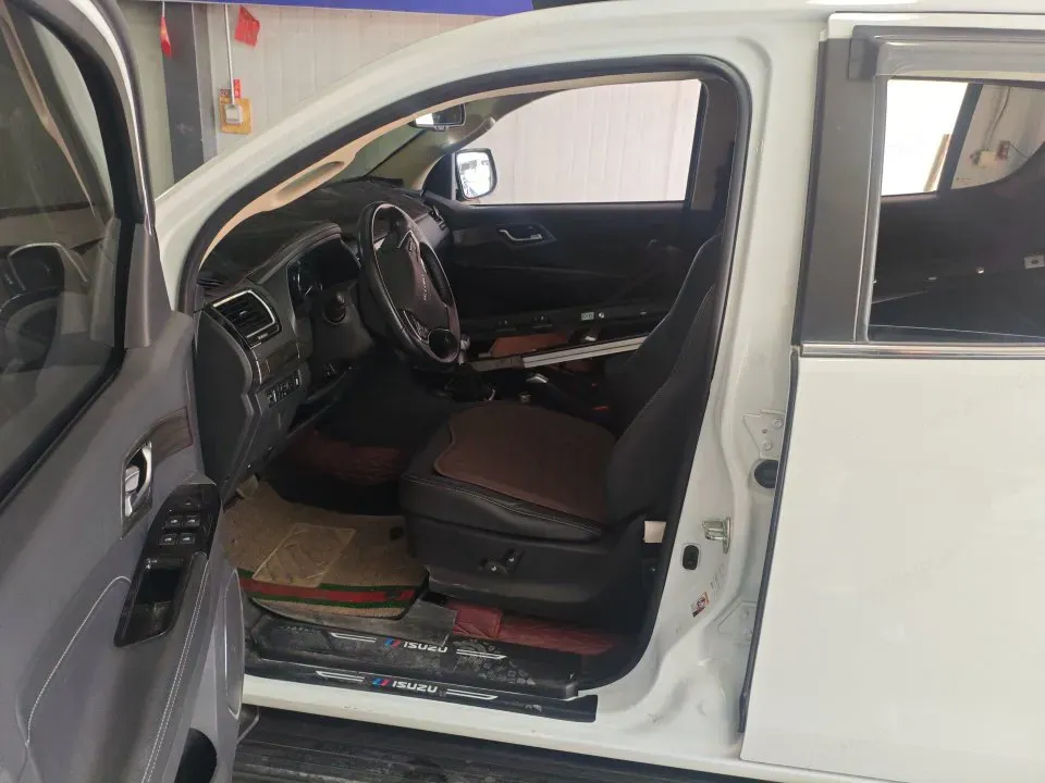 2020 Isuzu Mu-X 1.9T 166HP L4 6AT,autocango,china used car exporter,china ev exporter,chinese used car exporter,chinese used ev exporter