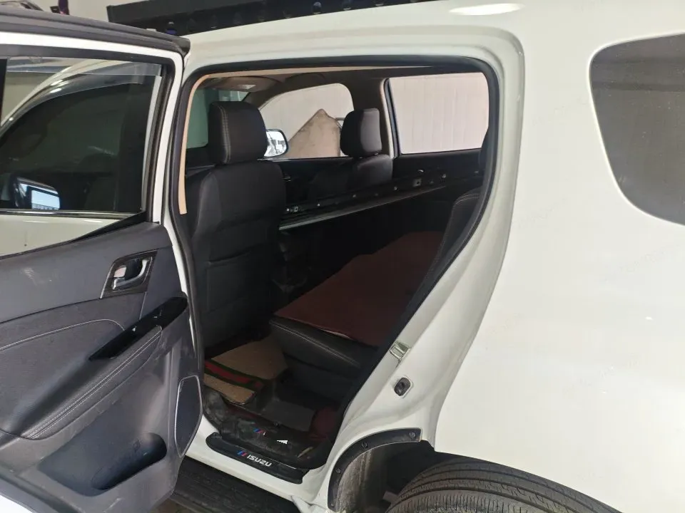 2020 Isuzu Mu-X 1.9T 166HP L4 6AT,autocango,china used car exporter,china ev exporter,chinese used car exporter,chinese used ev exporter