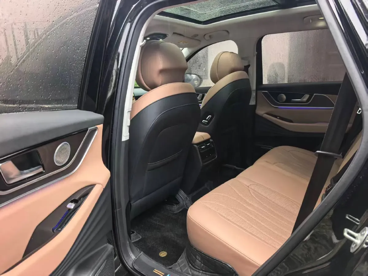 2024 Chery Tiggo8L 2.0T 254HP L4 8AT,autocango,china used car exporter,china ev exporter,chinese used car exporter,chinese used ev exporter