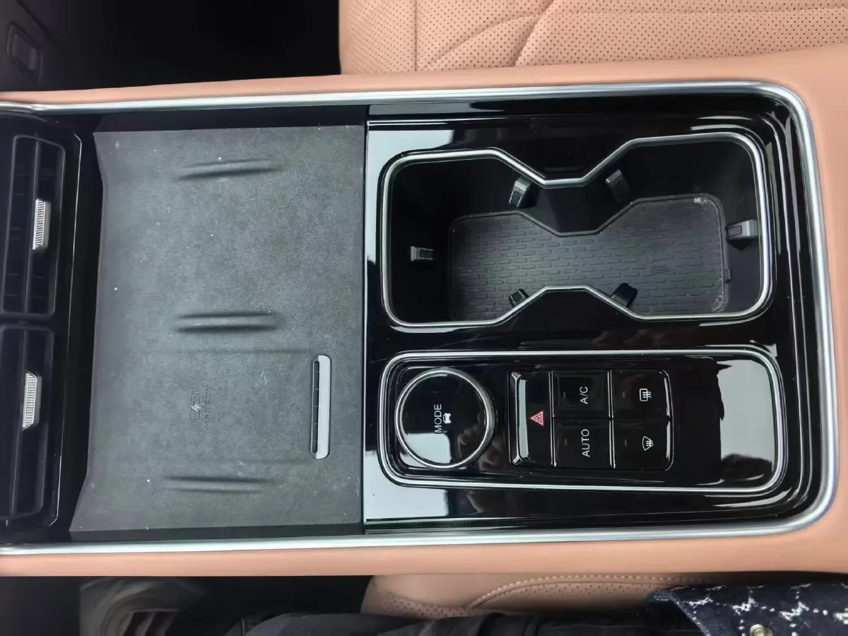 2024 Chery Tiggo8L 2.0T 254HP L4 8AT,autocango,china used car exporter,china ev exporter,chinese used car exporter,chinese used ev exporter