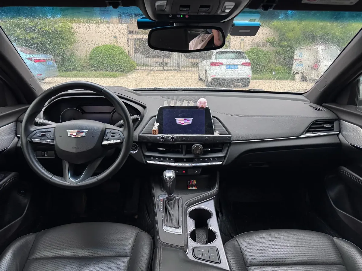 2021 Cadillac CT4 2.0T 237HP L4 8AT,autocango,china used car exporter,china ev exporter,chinese used car exporter,chinese used ev exporter