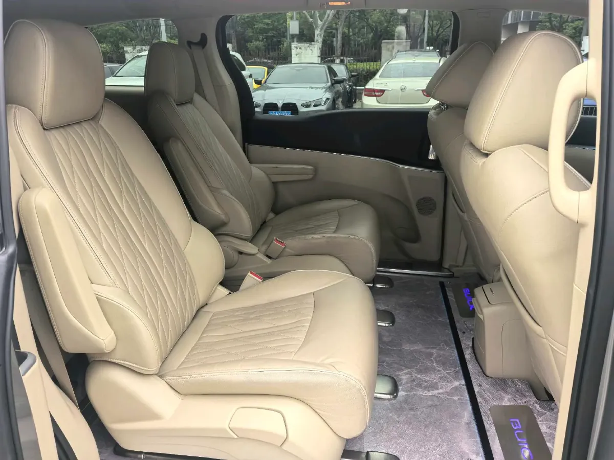 2023 Buick GL8 2.0T 237HP L4 9AT,autocango,china used car exporter,china ev exporter,chinese used car exporter,chinese used ev exporter