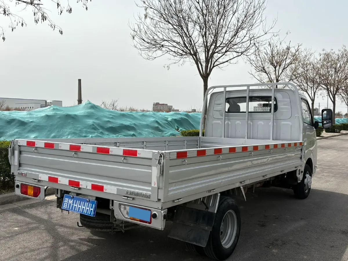 2023 WuLing Loong Truck 2.0L 136HP L4 5MT,autocango,china used car exporter,china ev exporter,chinese used car exporter,chinese used ev exporter