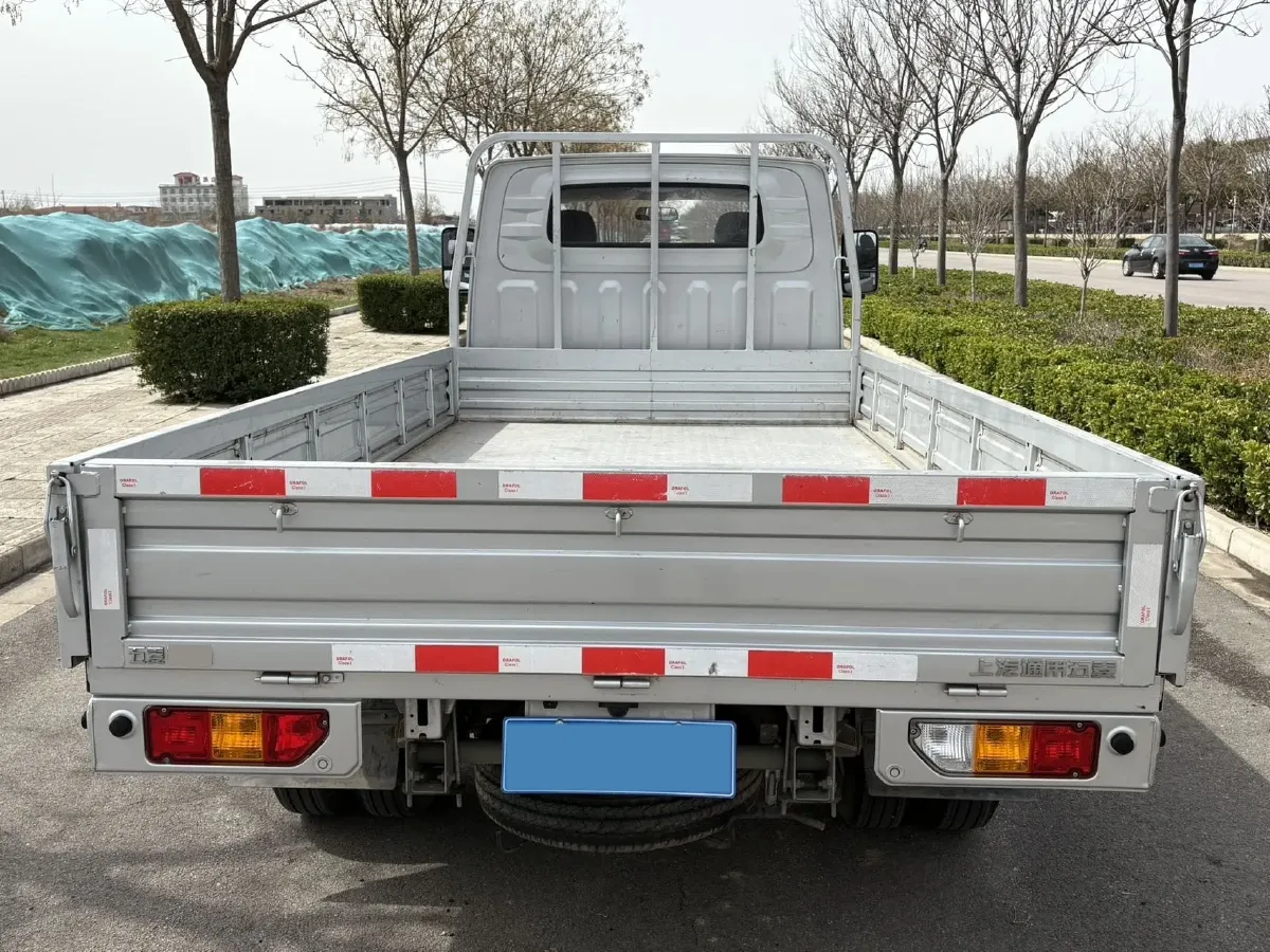 2023 WuLing Loong Truck 2.0L 136HP L4 5MT,autocango,china used car exporter,china ev exporter,chinese used car exporter,chinese used ev exporter