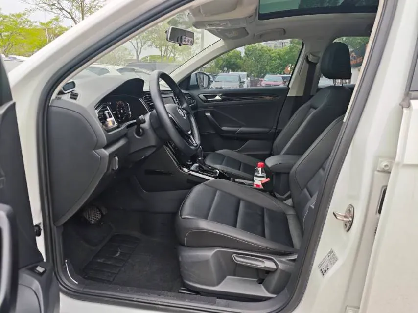 2019 Volkswagen T-Roc 1.4T 150HP L4 7DCT,autocango,china used car exporter,china ev exporter,chinese used car exporter,chinese used ev exporter