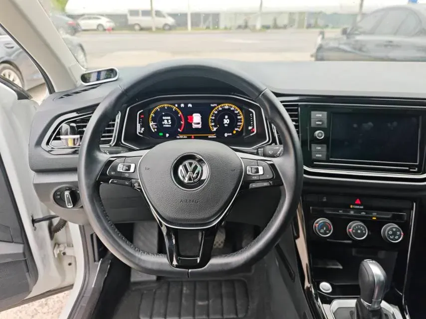 2019 Volkswagen T-Roc 1.4T 150HP L4 7DCT,autocango,china used car exporter,china ev exporter,chinese used car exporter,chinese used ev exporter