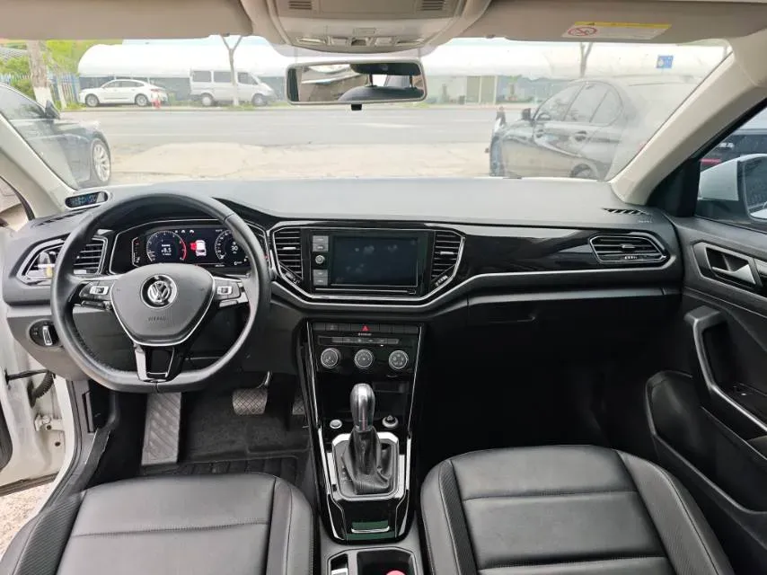 2019 Volkswagen T-Roc 1.4T 150HP L4 7DCT,autocango,china used car exporter,china ev exporter,chinese used car exporter,chinese used ev exporter