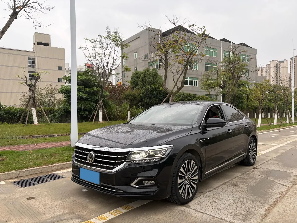 2019 Volvo V40 1.5T 152HP L4 6AT,autocango,china used car exporter,china ev exporter,chinese used car exporter,chinese used ev exporter