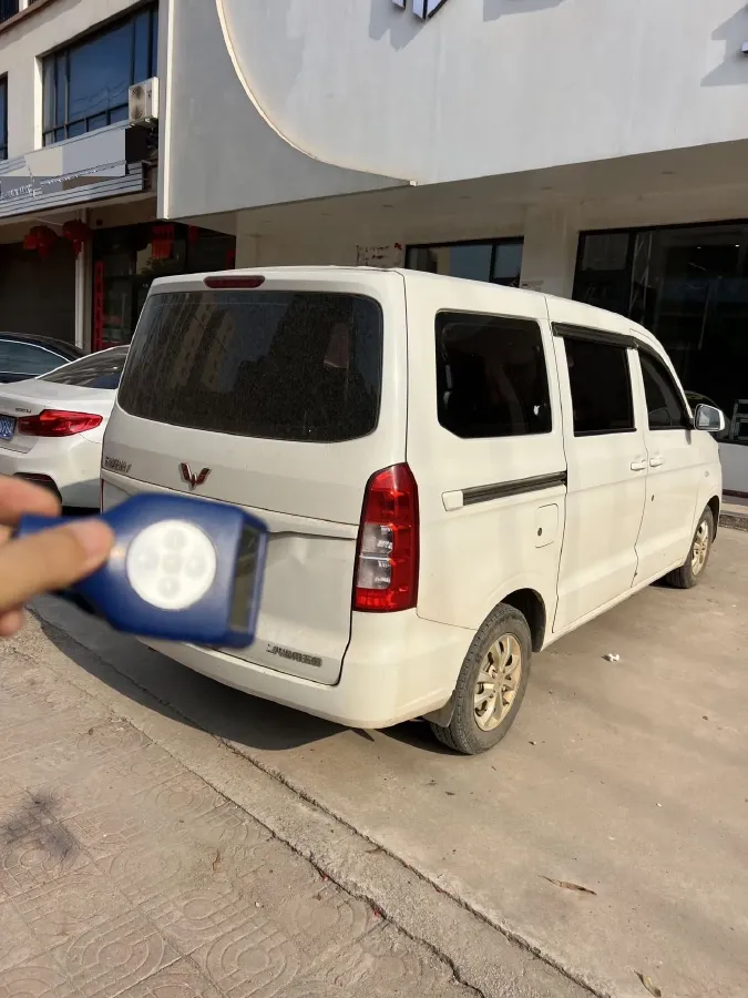 2019 WuLing HongGuang V 1.5L 105HP L4 5MT,autocango,china used car exporter,china ev exporter,chinese used car exporter,chinese used ev exporter